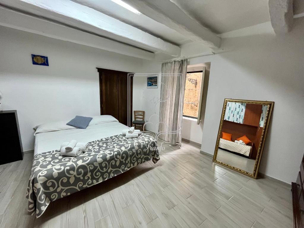 Il Marchese Del Grillo Apartment Tropea Ruang foto