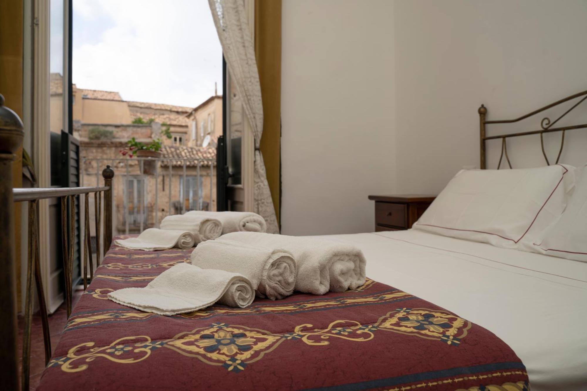 Il Marchese Del Grillo Apartment Tropea Ruang foto
