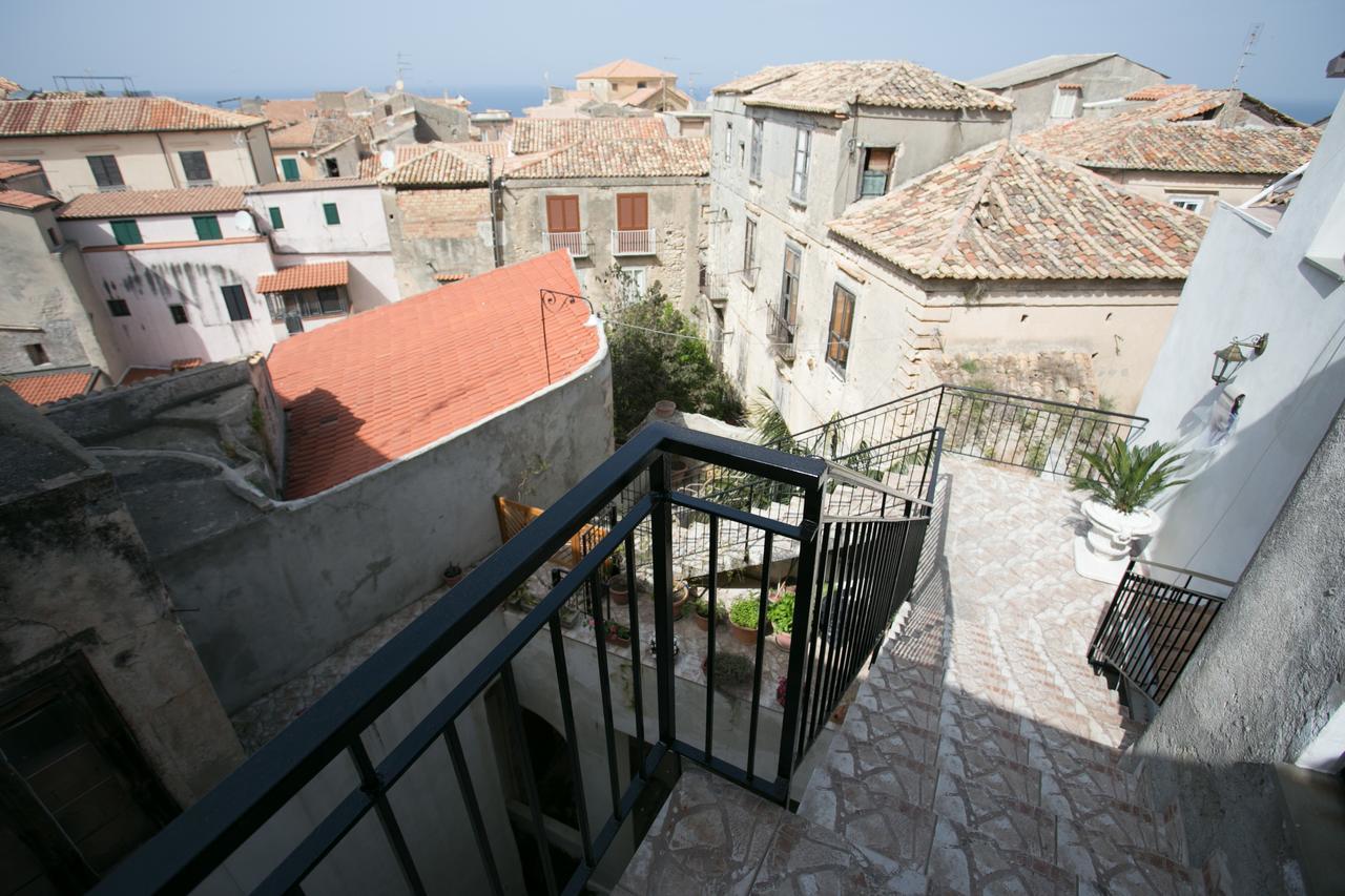 Il Marchese Del Grillo Apartment Tropea Bagian luar foto